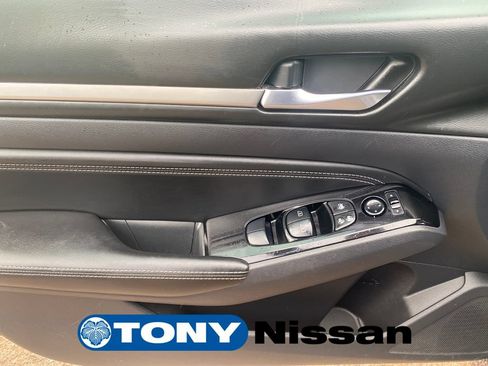 Used 2020 Nissan Altima 2.5 SV AWD/4WD image 13