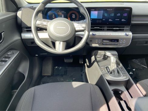 Used 2025 Hyundai Kona SEL AWD/4WD image 18