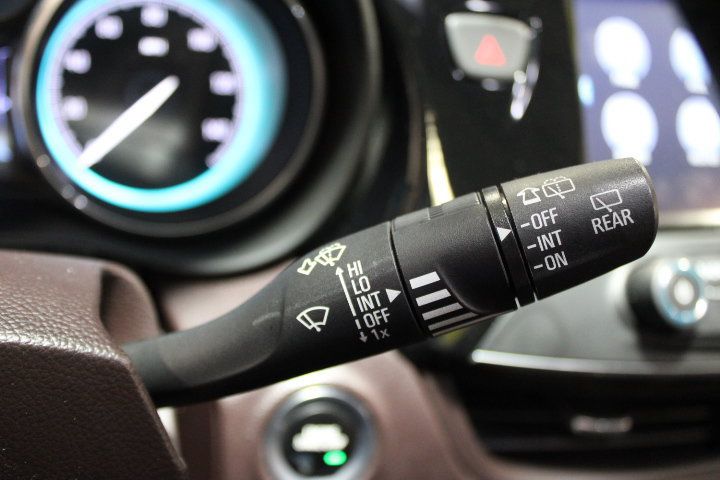 Used 2017 Buick Envision Essence FWD image 39
