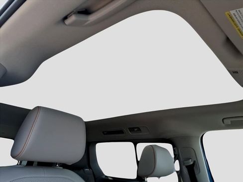 New 2025 Volkswagen ID. Buzz 1st Edition image 12