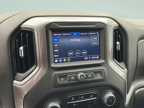 Used 2021 Chevrolet Silverado 1500 Custom AWD/4WD image 18