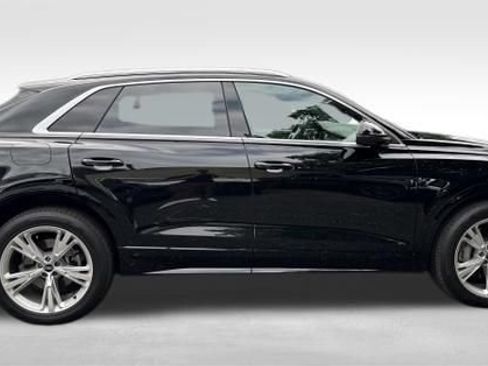 Used 2021 Audi Q8 Premium Plus w/ Premium Plus Package AWD/4WD image 9