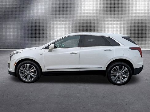Certified 2025 Cadillac XT5 Premium Luxury image 8