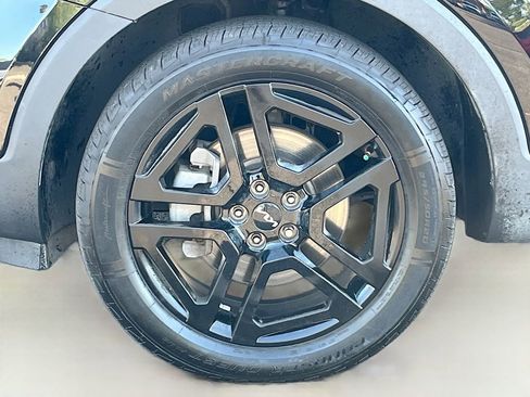 Used 2023 Kia Telluride EX X-Line image 32