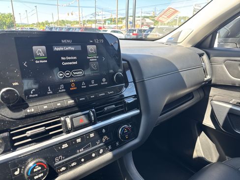 Used 2023 Nissan Pathfinder SL w/ SL Premium Package AWD/4WD image 23