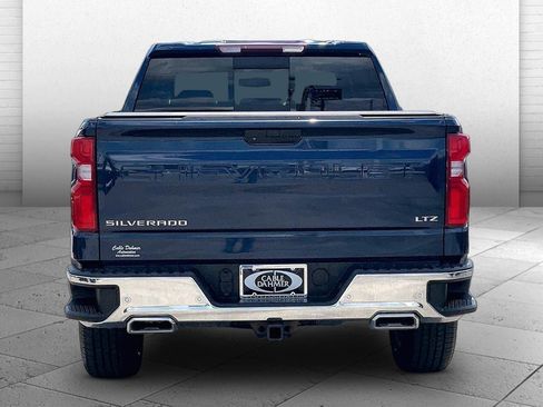 Used 2021 Chevrolet Silverado 1500 LTZ AWD/4WD image 3