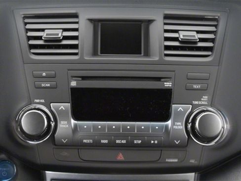 Used 2013 Toyota Highlander 4WD Hybrid w/ Leather Premium Pkg image 10