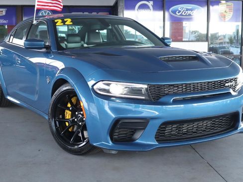 Used 2022 Dodge Charger SRT Hellcat RWD image 2