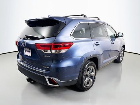 Certified 2018 Toyota Highlander Limited Platinum image 7