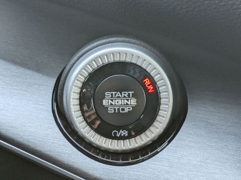 New 2025 Jeep Wagoneer Series II w/ Convenience Group I image 16