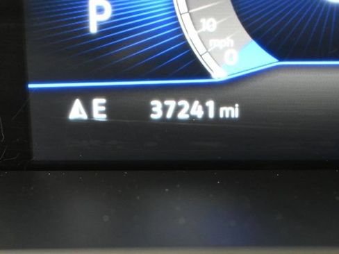 Used 2023 Volkswagen Tiguan SE AWD/4WD image 18