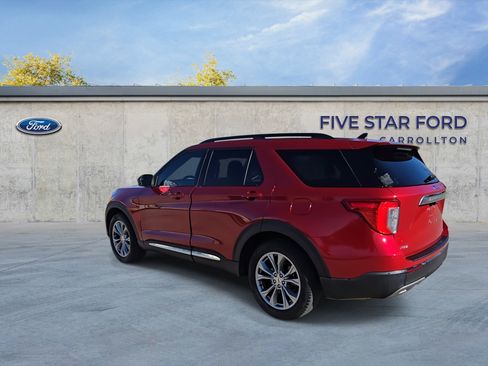 Used 2023 Ford Explorer XLT w/ Equipment Group 202A image 6