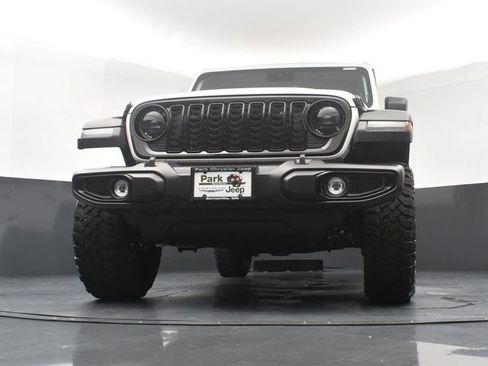 Used 2025 Jeep Wrangler Unlimited Sport AWD/4WD image 20