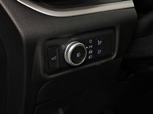 Used 2021 Ford Explorer XLT w/ Equipment Group 202A image 12