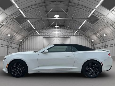 Used 2017 Chevrolet Camaro SS image 2