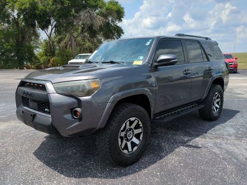 Used 2022 Toyota 4Runner TRD Off-Road Premium AWD/4WD image 9