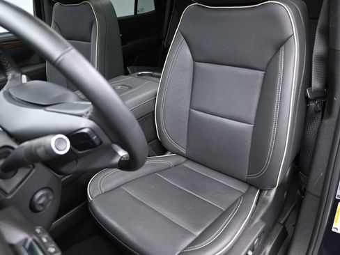 Used 2024 Chevrolet Tahoe Premier w/ Premium Package image 21