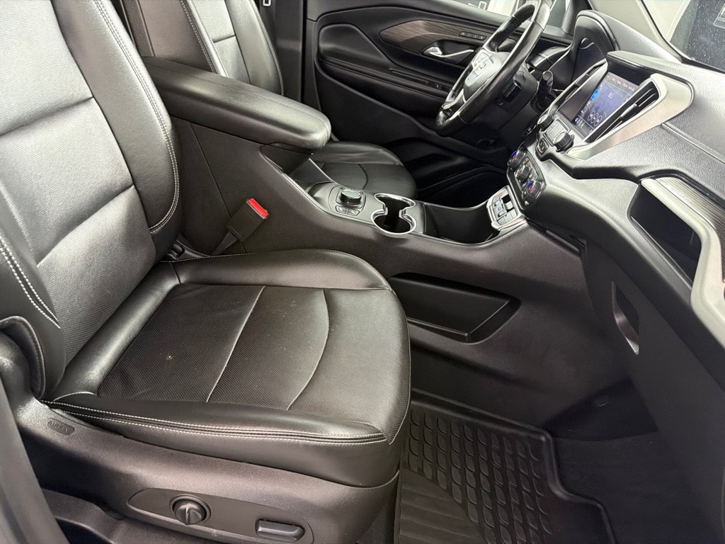 Used 2022 GMC Terrain SLT w/ LPO, Floor Liner Package FWD image 21