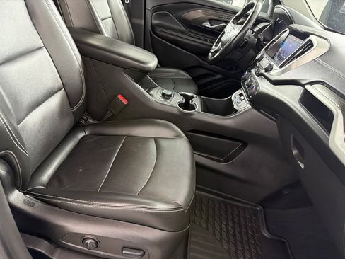 Used 2022 GMC Terrain SLT w/ LPO, Floor Liner Package FWD image 21