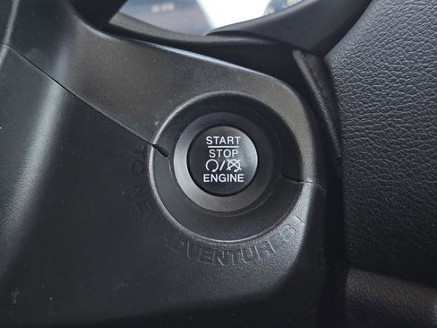 Used 2021 Jeep Renegade Latitude image 20