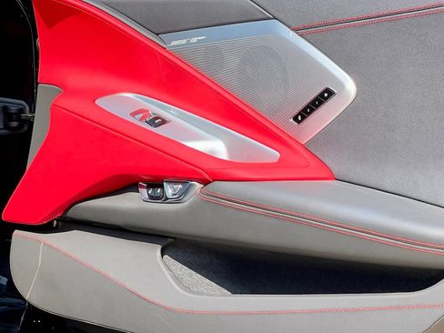 Used 2022 Chevrolet Corvette Stingray Preferred Cpe w/ Z51 Performance Package RWD image 20