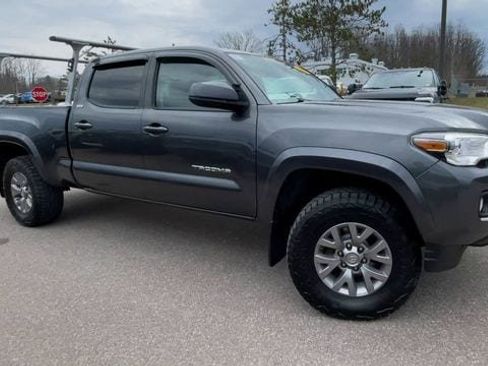 Used 2019 Toyota Tacoma SR5 image 8