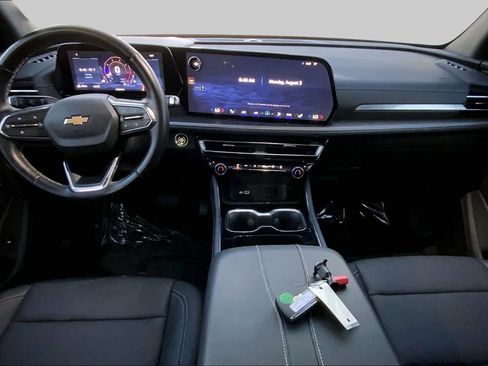 Used 2026 Chevrolet Traverse LT AWD/4WD image 15