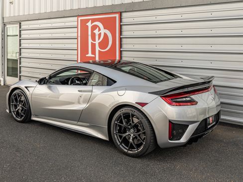 Used 2018 Acura NSX AWD/4WD image 31