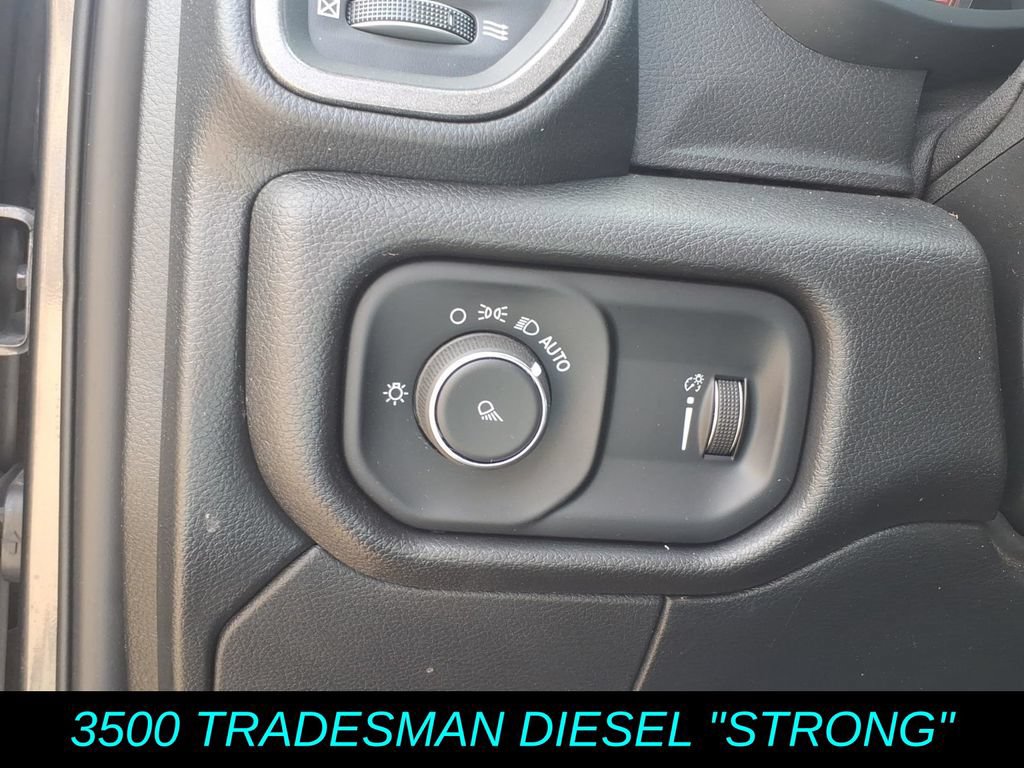 Used 2024 RAM 3500 Tradesman w/ Chrome Appearance Group AWD/4WD image 20