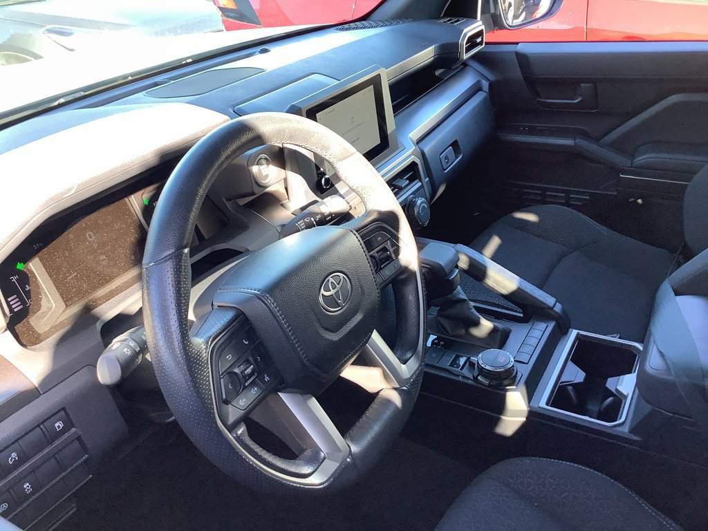 Used 2025 Toyota 4Runner SR5 AWD/4WD image 2