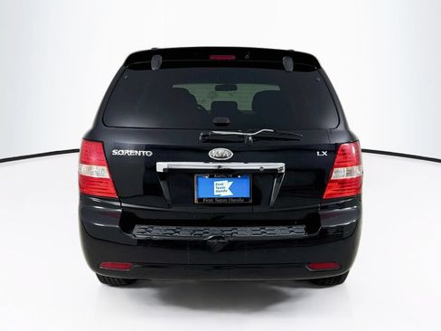 Used 2008 Kia Sorento 2WD w/ Sport Pkg image 6