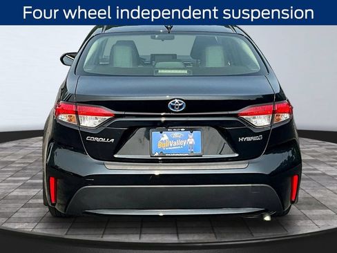 Used 2022 Toyota Corolla LE FWD image 5