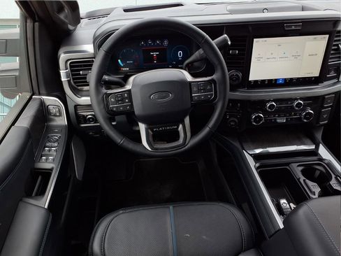 New 2025 Ford F450 Platinum image 3