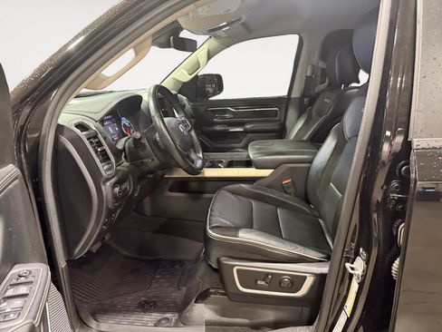 Used 2022 RAM 1500 Laramie AWD/4WD image 10