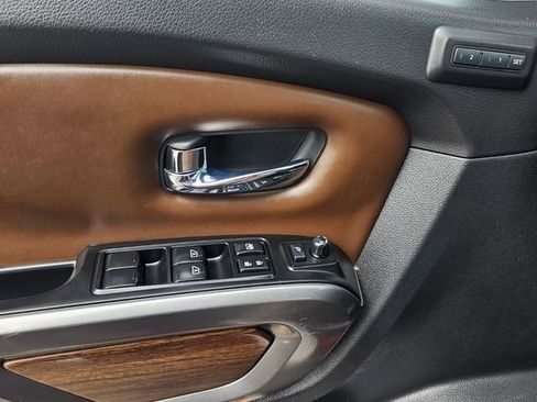 Used 2018 Nissan Titan Platinum Reserve w/ Platinum Utility Package AWD/4WD image 35
