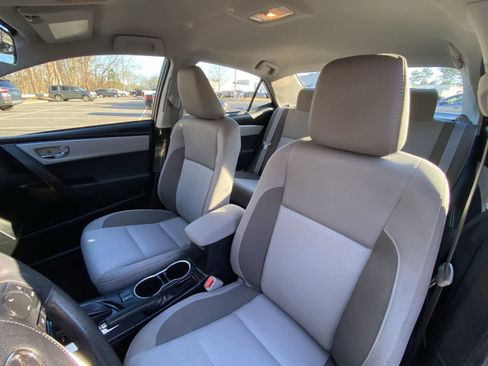 Used 2018 Toyota Corolla LE image 23