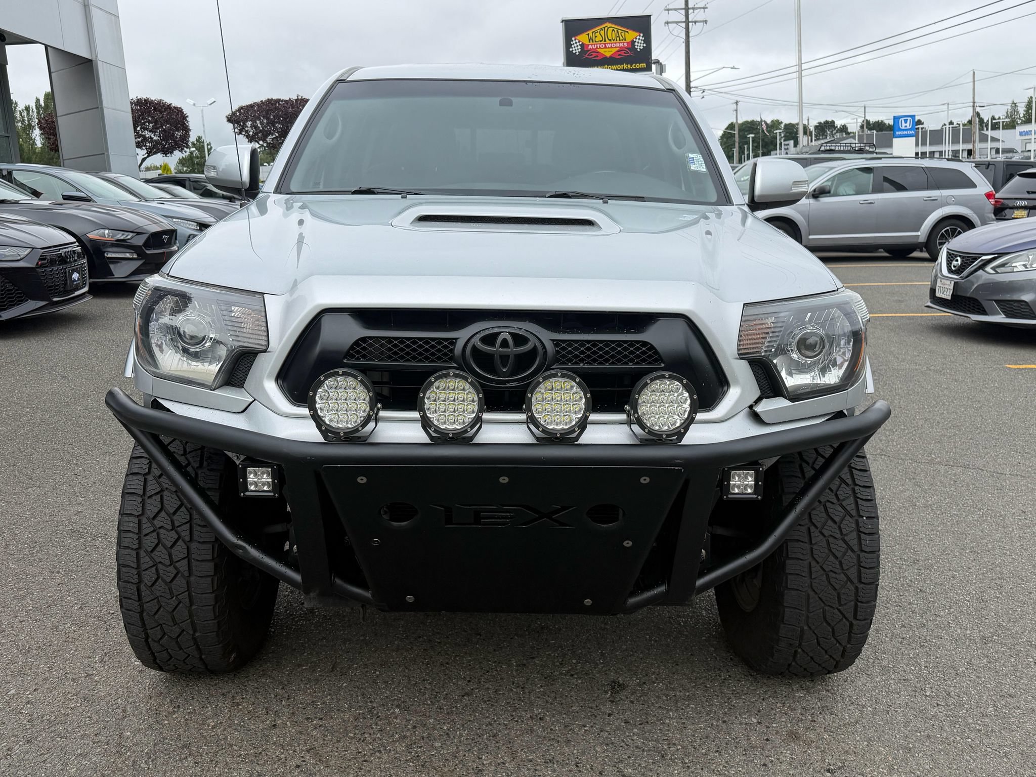 Used 2012 Toyota Tacoma 4x4 Double Cab w/ TRD Sport Pkg image 4