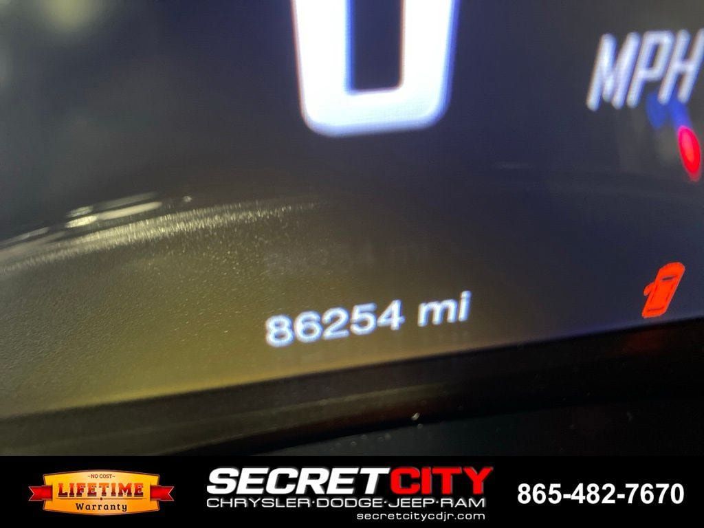 Used 2022 Dodge Durango R/T w/ Blacktop Package AWD/4WD image 18