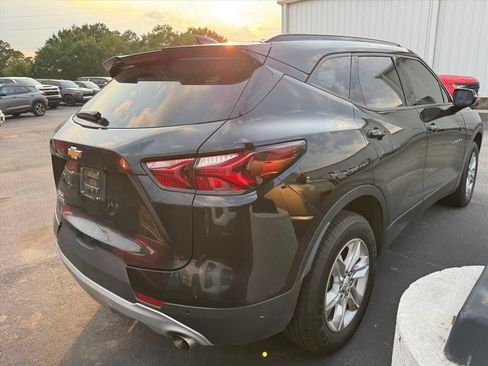 Used 2020 Chevrolet Blazer LT FWD image 5
