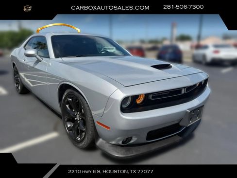 Used 2019 Dodge Challenger GT w/ Driver Convenience Group RWD image 7