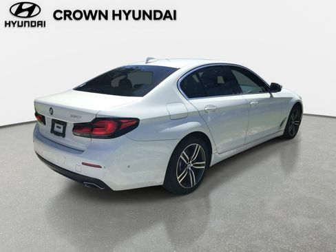 Used 2021 BMW 530i w/ Premium Package RWD image 4
