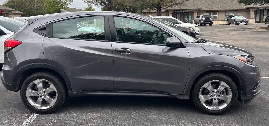Used 2019 Honda HR-V LX image 12