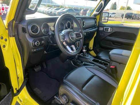 Used 2023 Jeep Wrangler Unlimited Rubicon 4xe AWD/4WD image 33