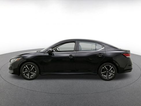 Used 2025 Nissan Sentra SV FWD image 4