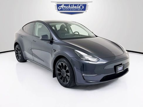 Used 2024 Tesla Model Y Long Range image 1