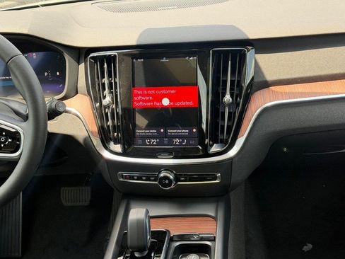 New 2026 Volvo V60 B5 Cross Country Plus w/ Protection Package Premier AWD/4WD image 7