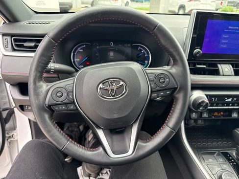 Used 2023 Toyota RAV4 SE w/ Weather & Moonroof Package AWD/4WD image 18