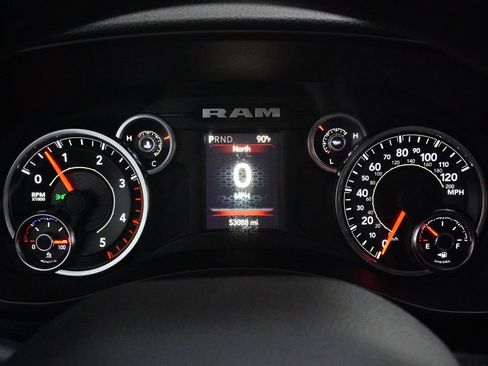 Used 2022 RAM 2500 Big Horn AWD/4WD image 15