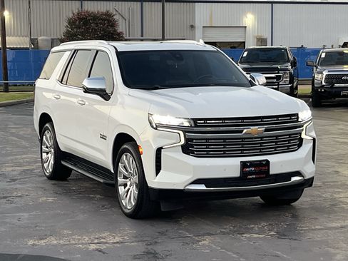 Used 2021 Chevrolet Tahoe Premier w/ Premium Package RWD image 5