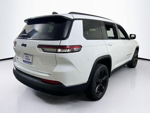Used 2023 Jeep Grand Cherokee L Laredo AWD/4WD image 5